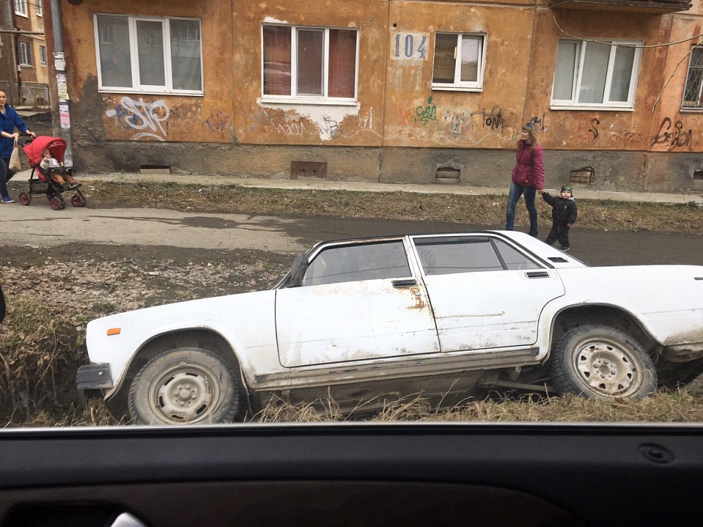 Трое первоуральцев за одну ночь угнали два автомобиля. Подозреваемые  задержаны «по горячим следам».